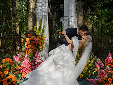 Шатер у воды "Лесные озера"