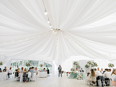 Шатер у воды "Лесные озера"