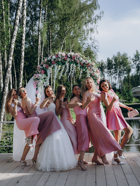 Шатер у воды "Лесные озера"