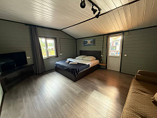 №16 на компанию до 8 гостей с баней, собственным бассейном и верандой на 8 человек