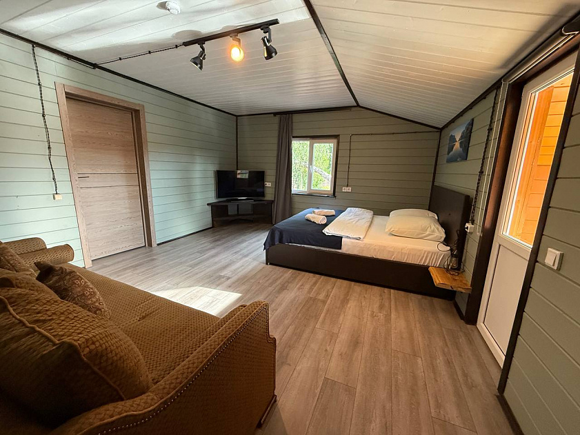 №16 на компанию до 8 гостей с баней, собственным бассейном и верандой на 8 человек