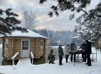 Зимняя VIP-рыбалка в кресле у камина. Аренда беседки для рыбалки.