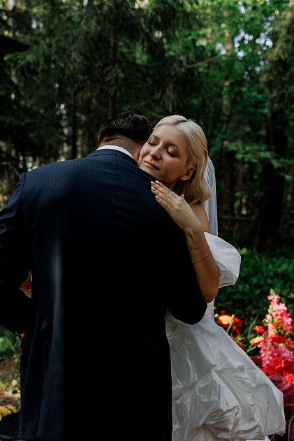 Шатер у воды "Лесные озера"